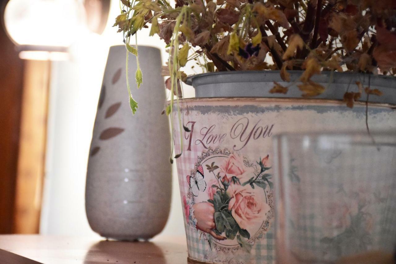 Cozy Country House Hotell Kalivia Thorikou Exteriör bild